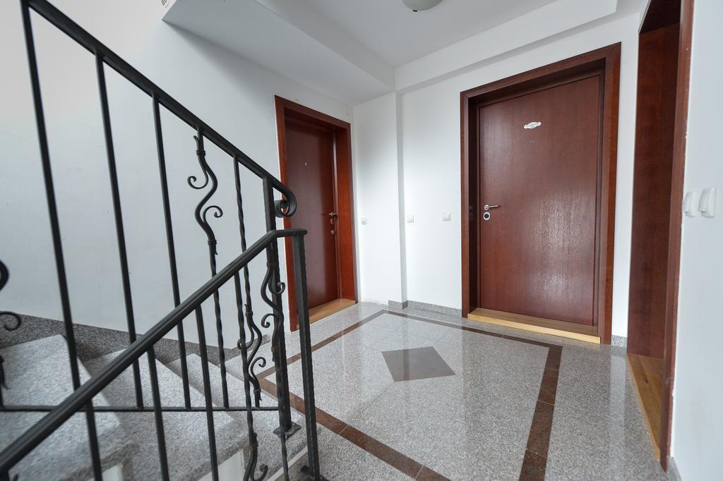 Park Srce Apartments อารันเยโลวัคส์ ภายนอก รูปภาพ