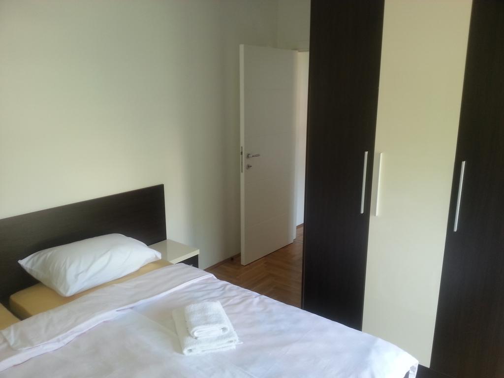 Park Srce Apartments อารันเยโลวัคส์ ห้อง รูปภาพ