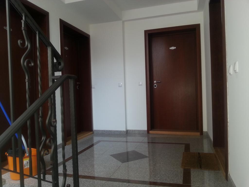 Park Srce Apartments อารันเยโลวัคส์ ภายนอก รูปภาพ